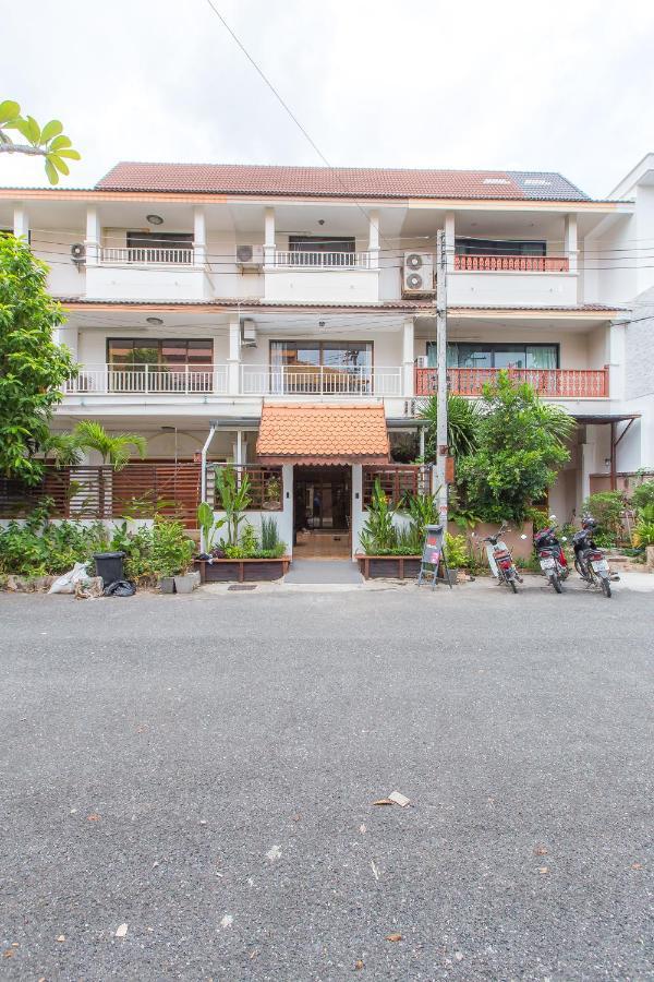 Hotel The Little Siri Chiang Mai Exterior foto