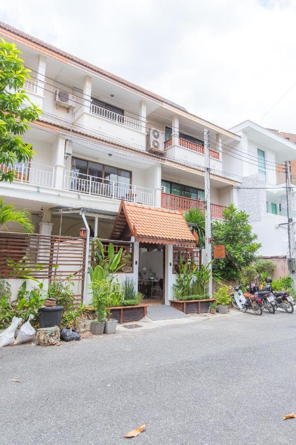 Hotel The Little Siri Chiang Mai Exterior foto