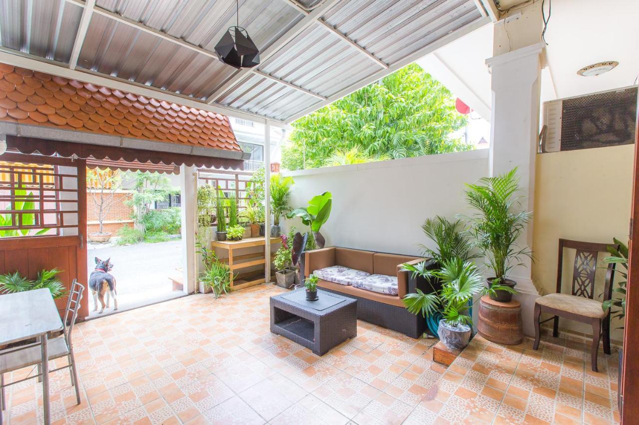 Hotel The Little Siri Chiang Mai Exterior foto